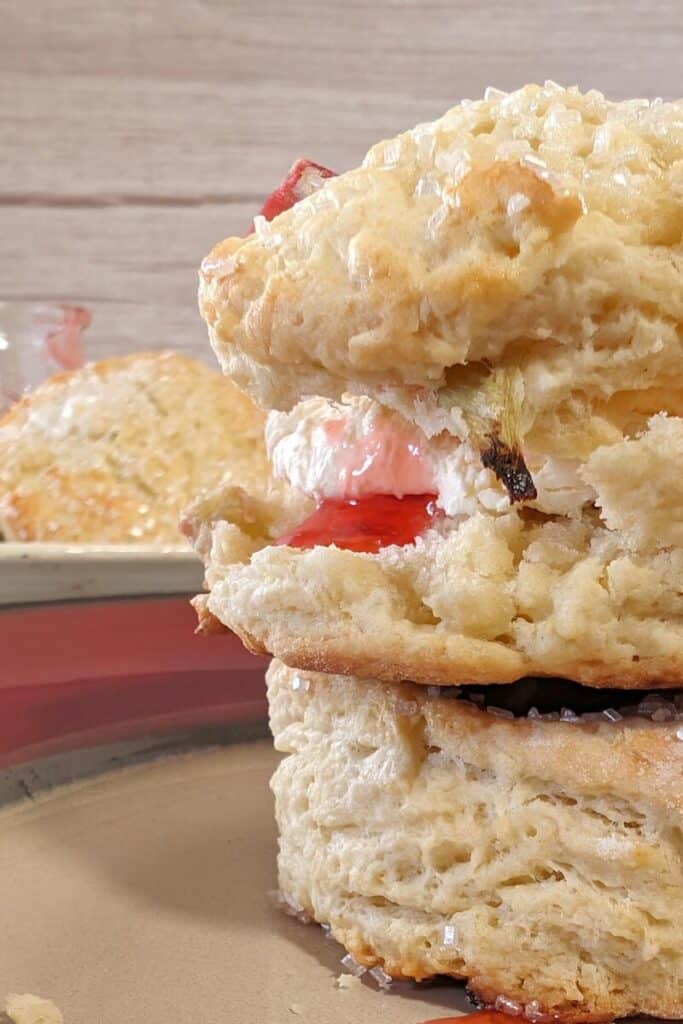 baked rhubarb scones (2
