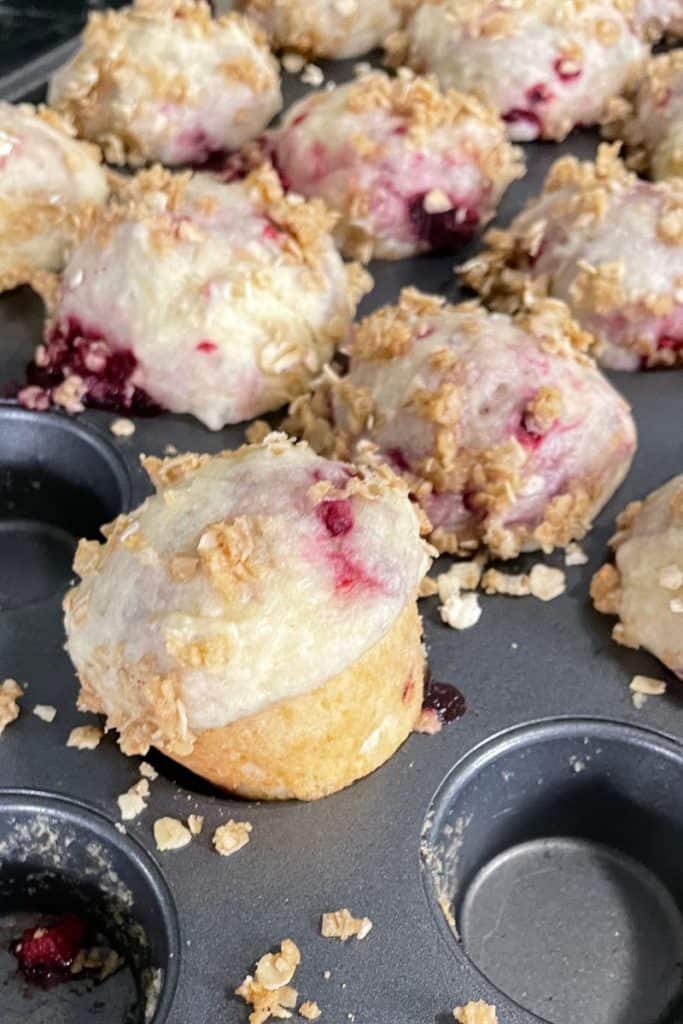 mini raspberry muffins with oat streusel