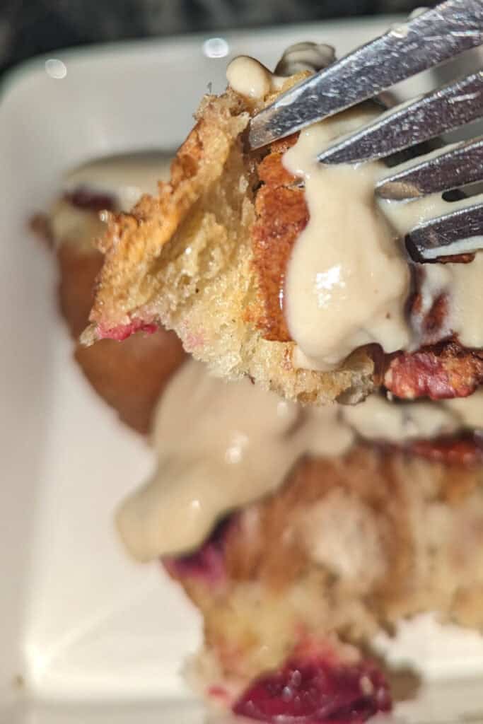 cranberry pecan chai bread pudding with vanilla chai cream sauce (2)