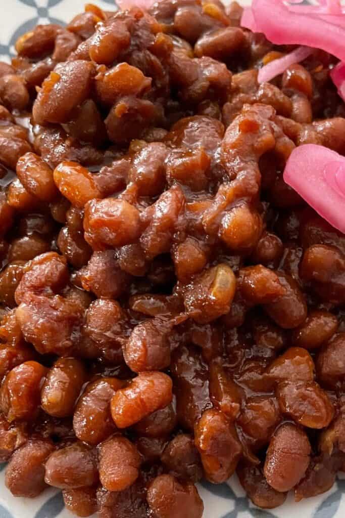 closeup boston baked beans