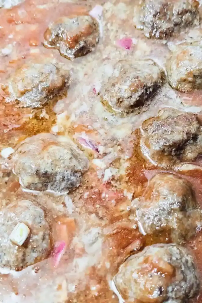 the baked meatballs in bbq sauce