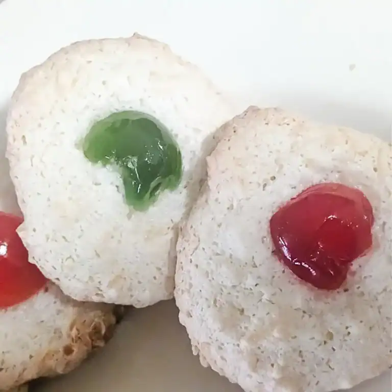 coconut macaroons close up
