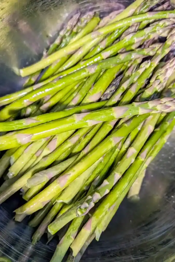 coated in olive oil asparagus spears