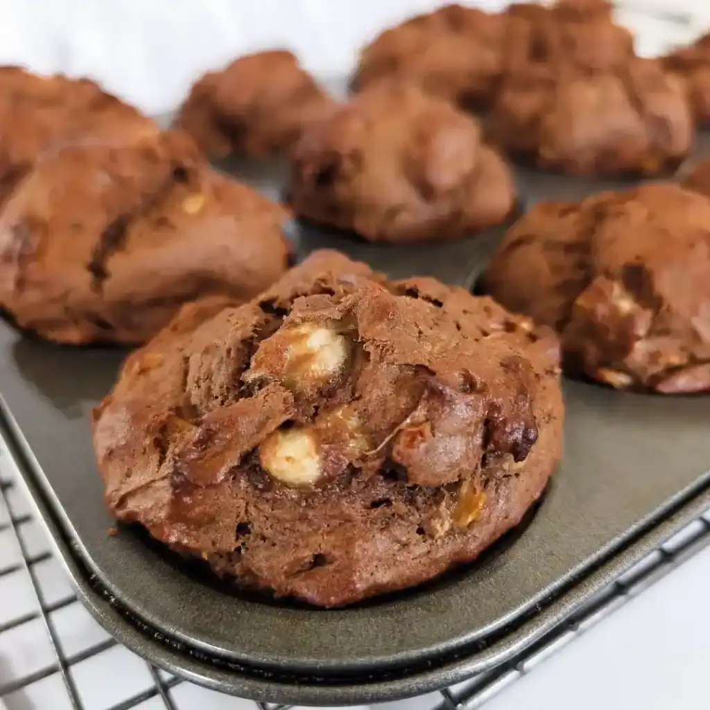chocolate banana muffins with wowbutter
