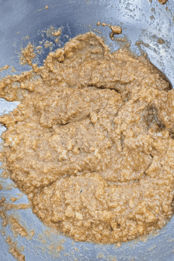 Delicious chewy oatmeal cookies infused with warm spices and topped with black sesame seeds. Perfect.