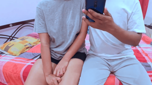abg cantik merintih kesakitan di hotel