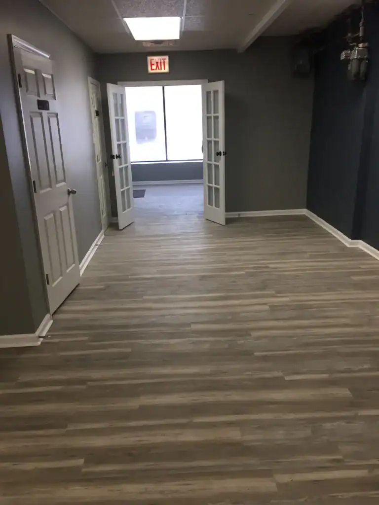 Carpenters Finish Classic Designs 05 - Commercial Construction