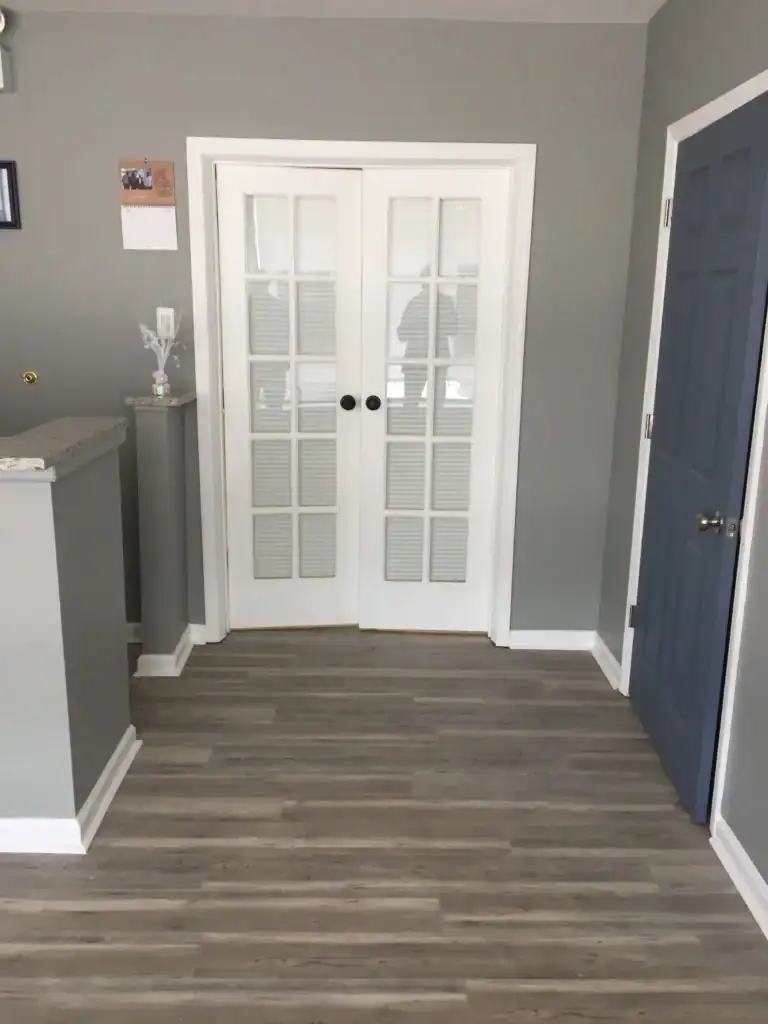 Carpenters Finish Classic Designs 05 - Commercial Construction