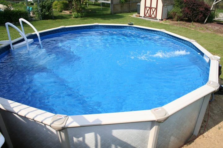 aboveground-pool-12 conserve pool water