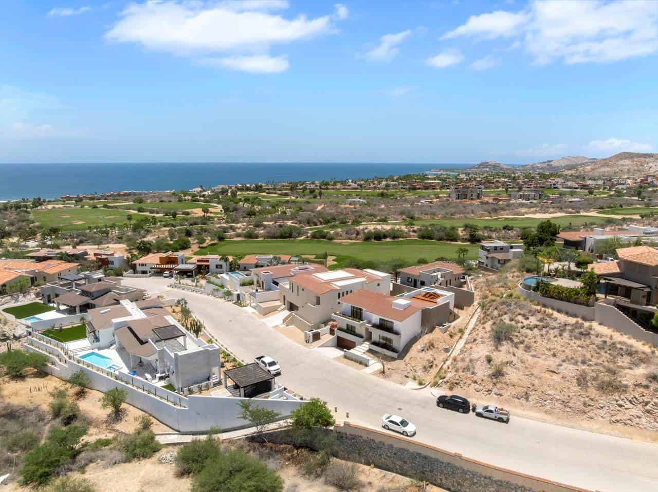 Spacious Golf Course Villa In Los Valles, Club Campestre With Private Yard And Sierra Views