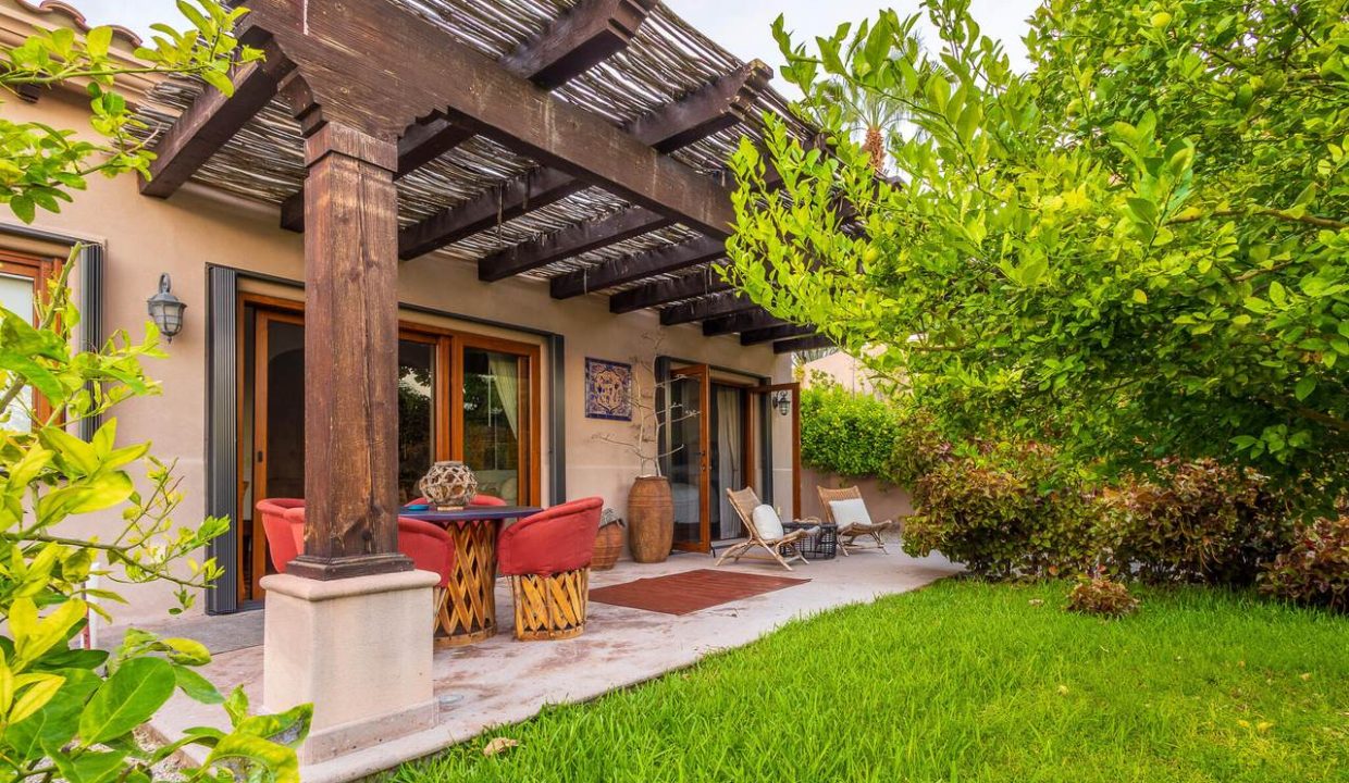 Elegant Bedroom With Canopy Bed And Natural Light – Los Cabos Luxury Home