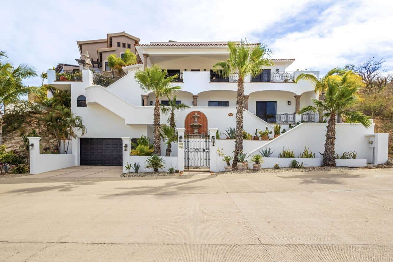 Club Campestre Villa With Ocean View And Lush Landscaping, Perfect For Luxury Living And Golf Enthusiasts.