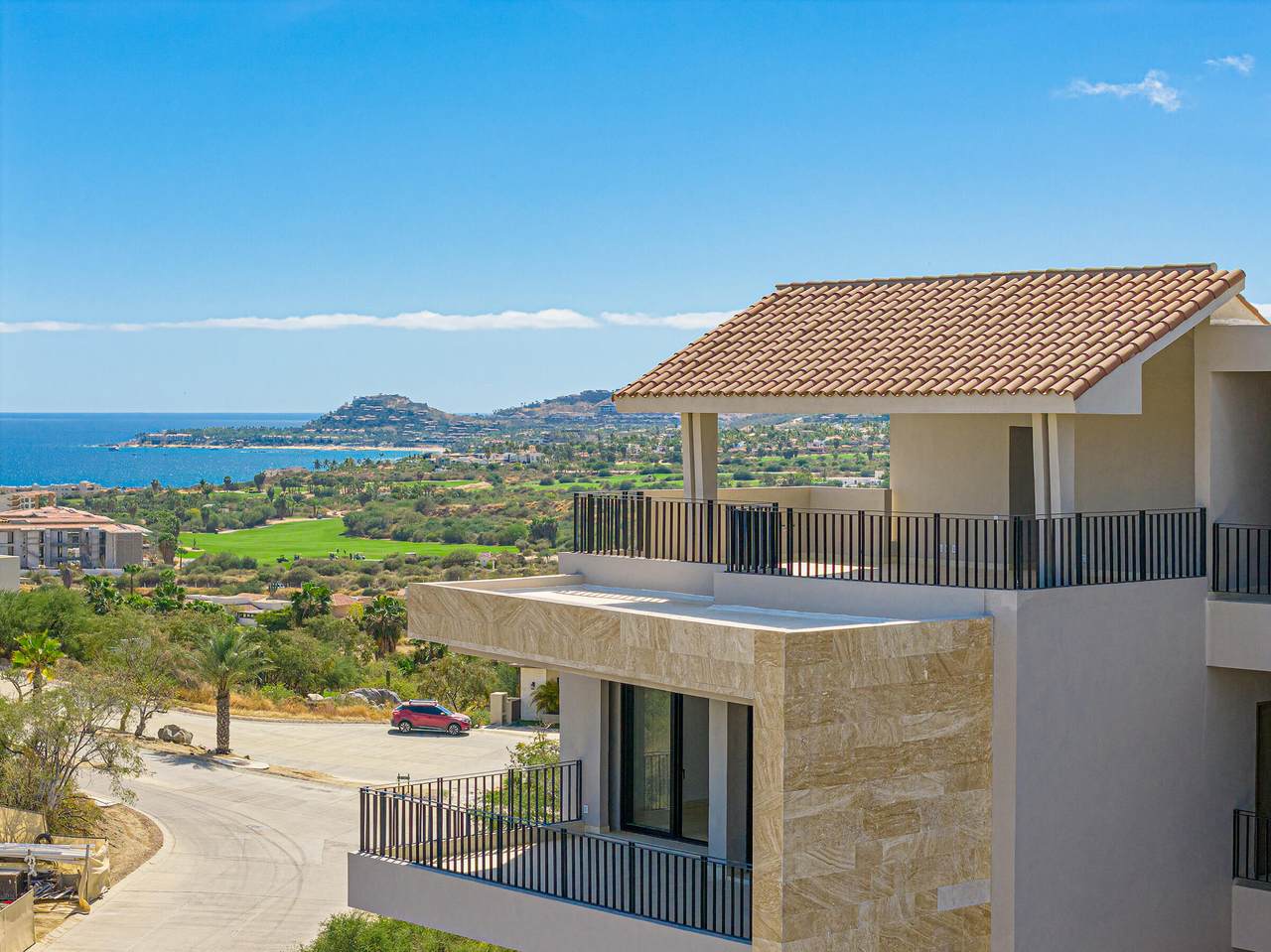 Club Campestre Ocean View Condo With Spacious Balcony Overlooking The Golf Course And Coastline. Perfect For Relaxing And Enjoying Scenic Vistas.