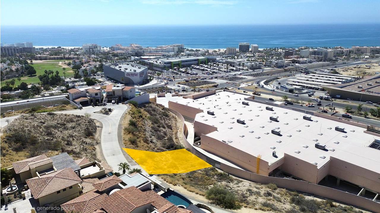 Club Campestre Ocean View Lot With Scenic Golf Course And Coastal Scenery. Perfect For Building Your Dream Home In A Luxurious Community.