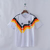 Camisa de fútbol Alemania 90's, diseño vintage y estilo deportivo.