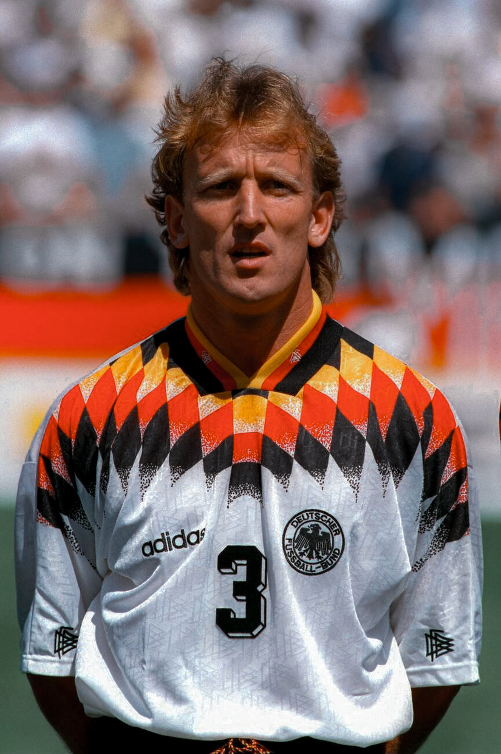 Camisa de fútbol alemana, camiseta de fútbol vintage, bundesliga, jugador de fútbol histórico, camiseta de colección, fútbol retro.