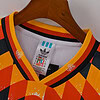 Camiseta Adidas con diseño colorido, estilo deportivo y estilo vibrante para hombre.