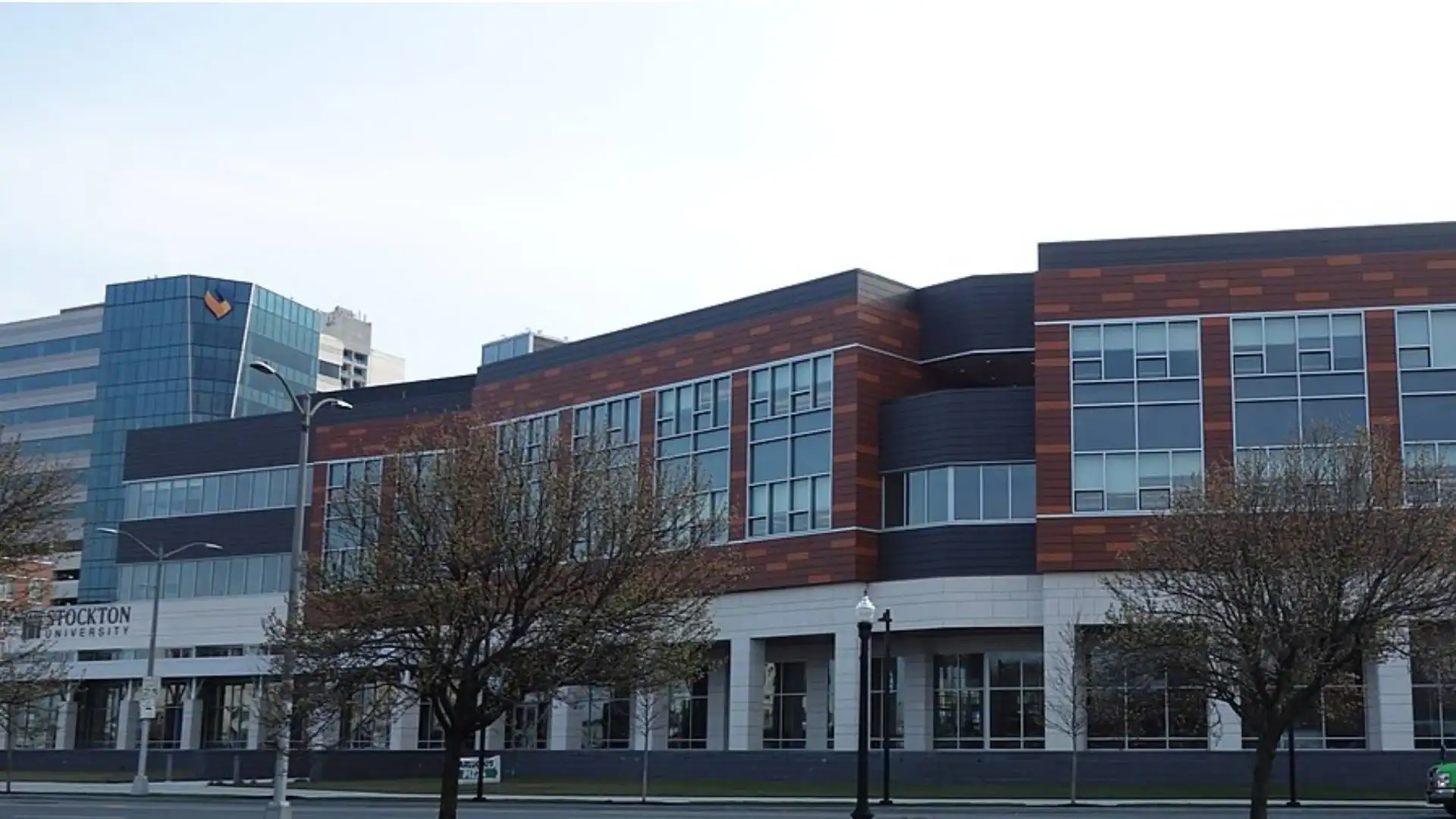  Credits:  https://commons.wikimedia.org/wiki/File:O%27Donnell_Memorial_Park_td_(2019-04-08)_051_-_Stockton_University_Academic_Center.jpg  