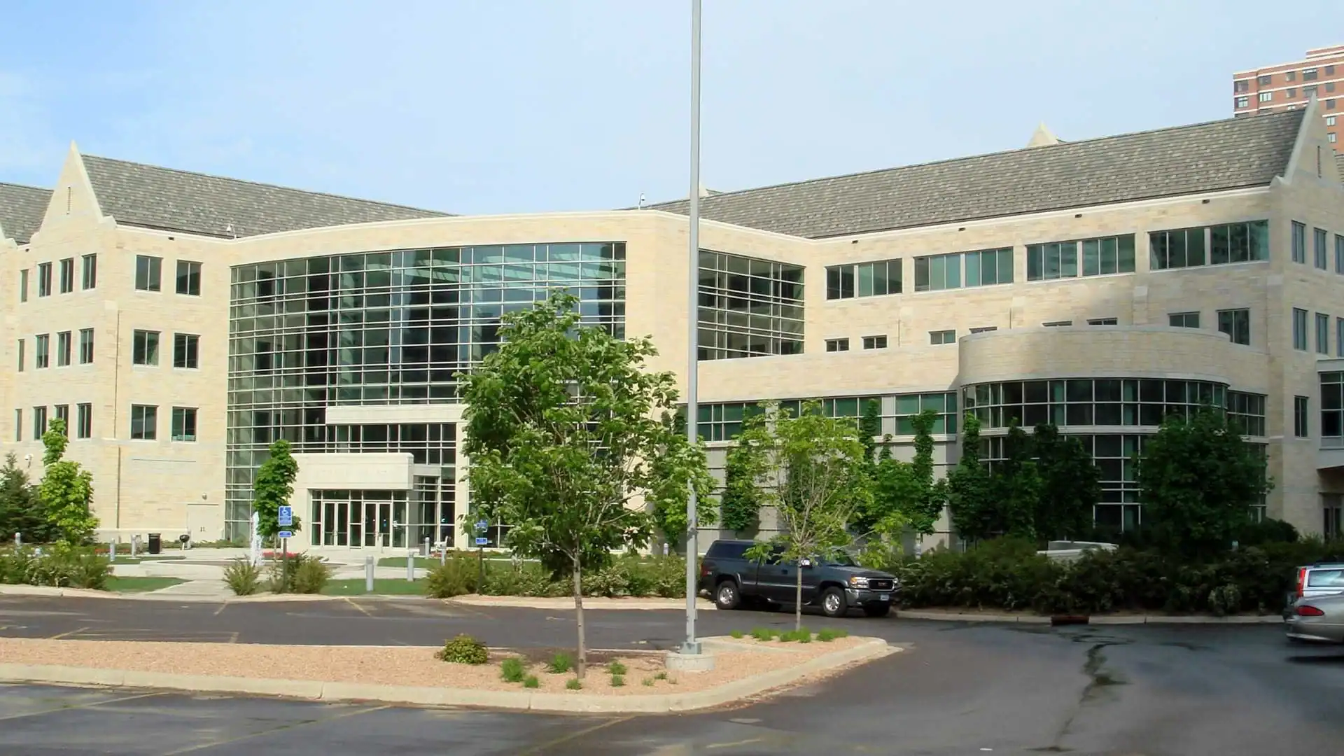  Credits:  https://w.wiki/AVBV  