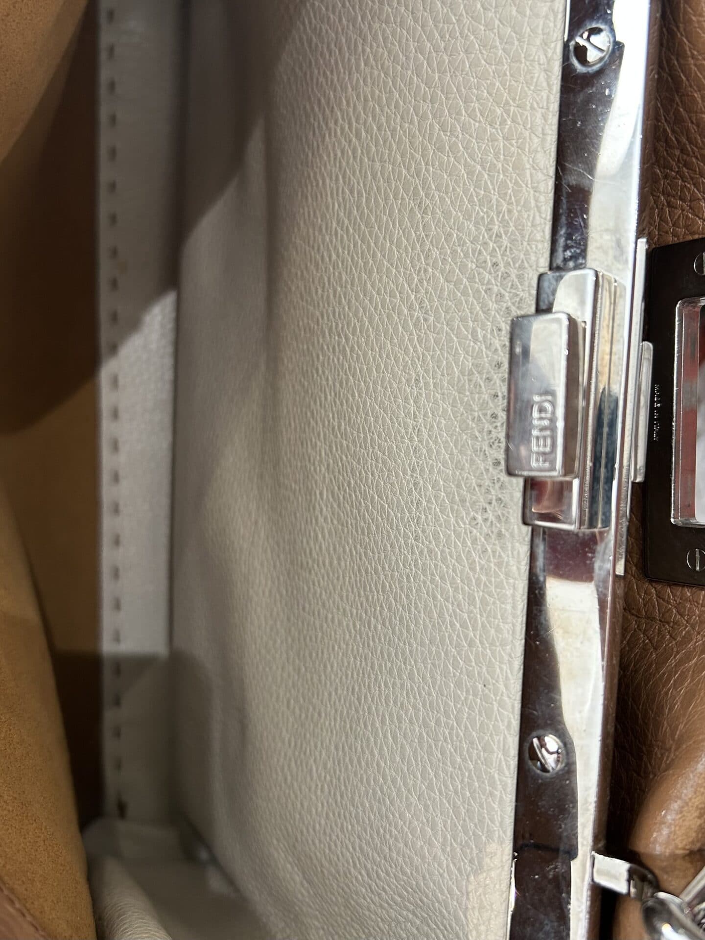 Sac Fendi Peekaboo, cuir graine camel, M – Image 6