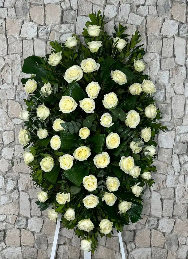 Palma de rosas blancas