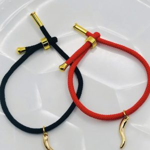 Gold Cornicello black bracelet