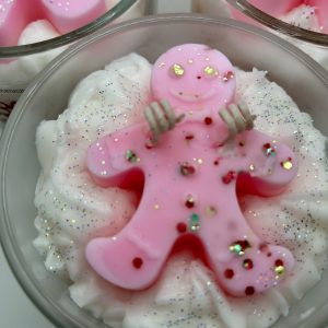 Blushing Gingerbread Candle