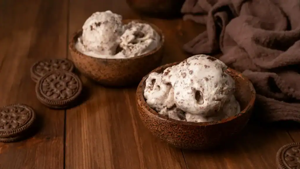 Delicious cookies and cream keto ice cream served in rustic bowls.