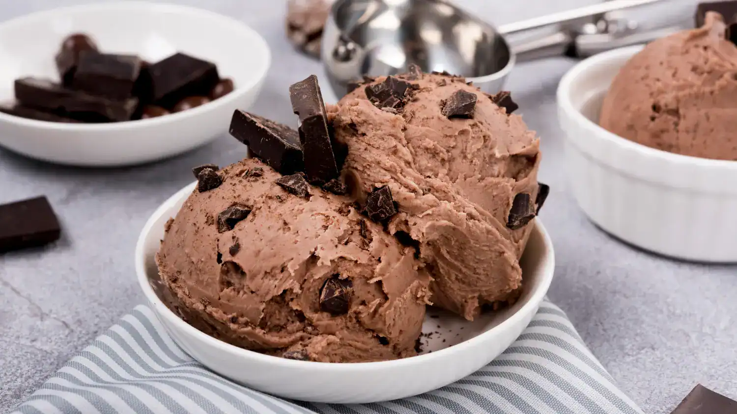 Delicious keto mocha fudge ice cream with rich chocolate chunks, perfect for low-carb dessert lovers.