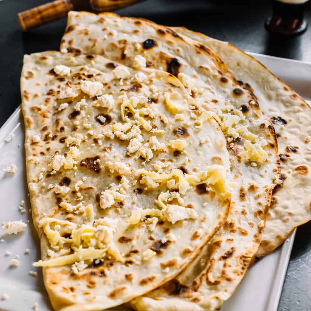 Cheese garlic naan bread - Indian cuisine Windang, Crown Indian Cuisine Windang, best Indian restaurant.