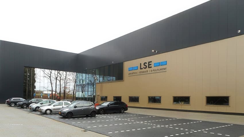Large-scale distribution centre (DC) in Venlo - The Netherlands