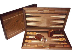 Dal Rossi Italy Walnut Burl Backgammon 15"