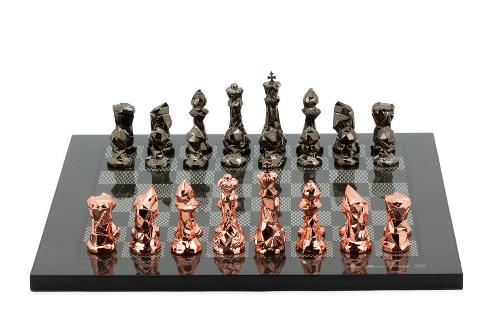 Dal Rossi Italy Chess Set with Diamond-Cut Copper & Bronze 85mm chessmen on a Carbon Fibre Shiny Finish Chess Board16”