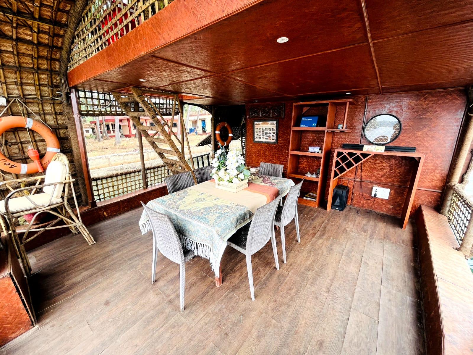 houseboat stay in goa
