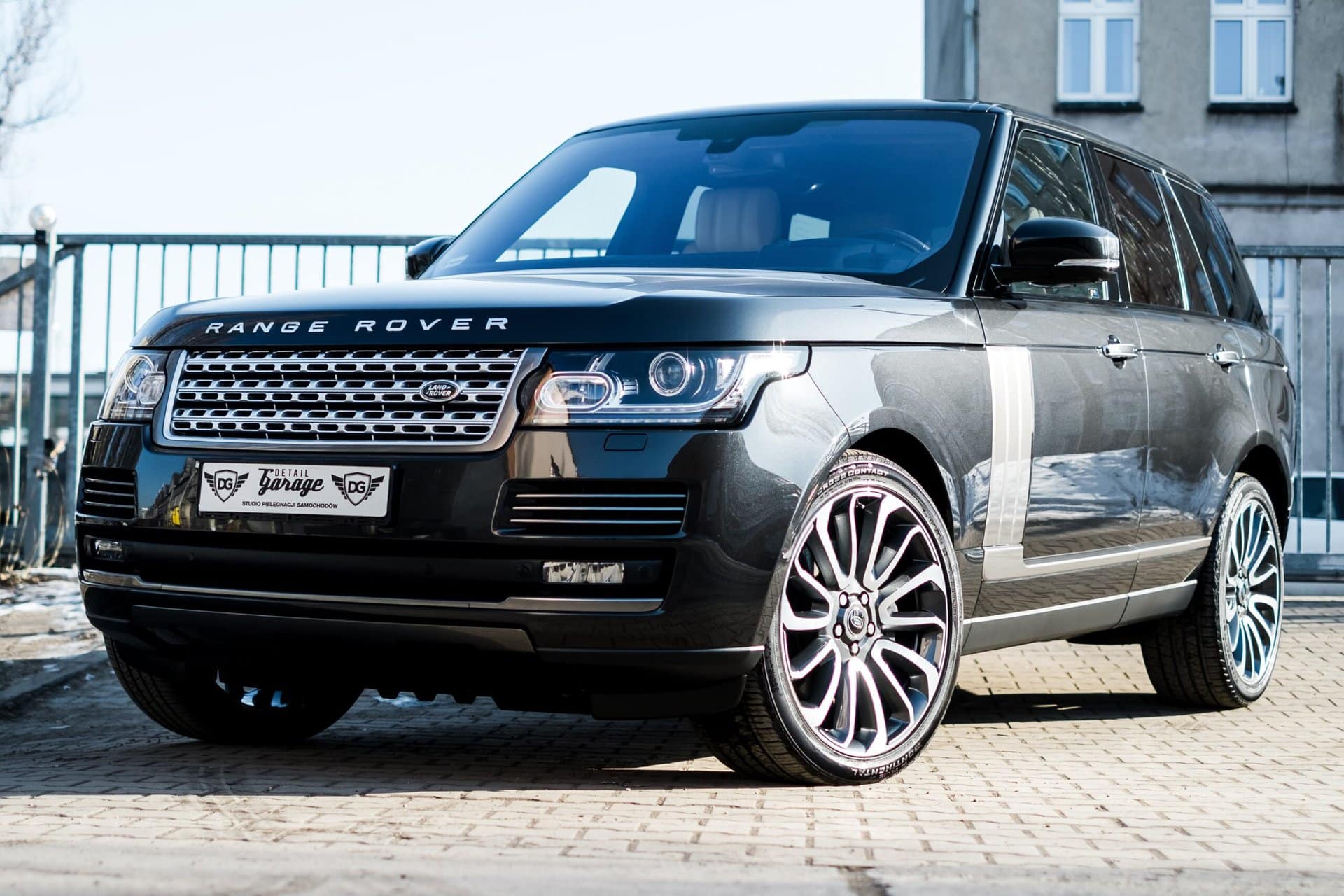 An expertly maintained Land Rover Range Rover at Del Mar Car Care, showcasing premium auto repair and maintenance services for luxury vehicles.