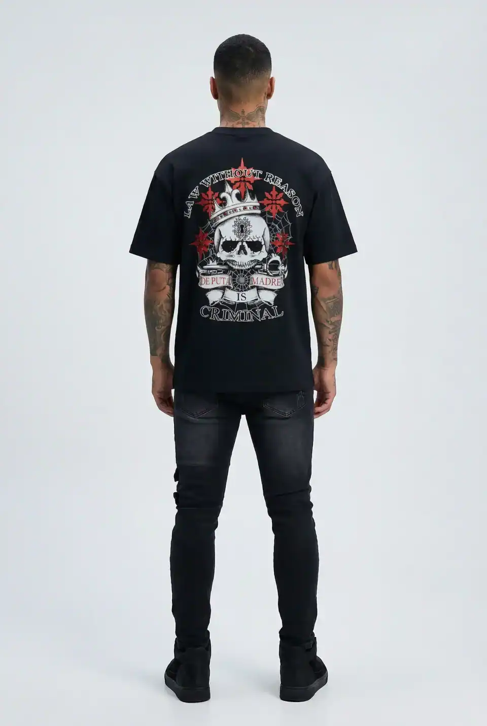 De Puta Madre 69, made in Italy, streetwear graphic tee with skull design.