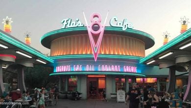 Flo's V8 Cafe