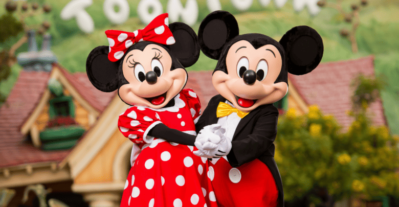 Mickey and Minnie in front of Toontown