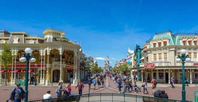 paris-main-street