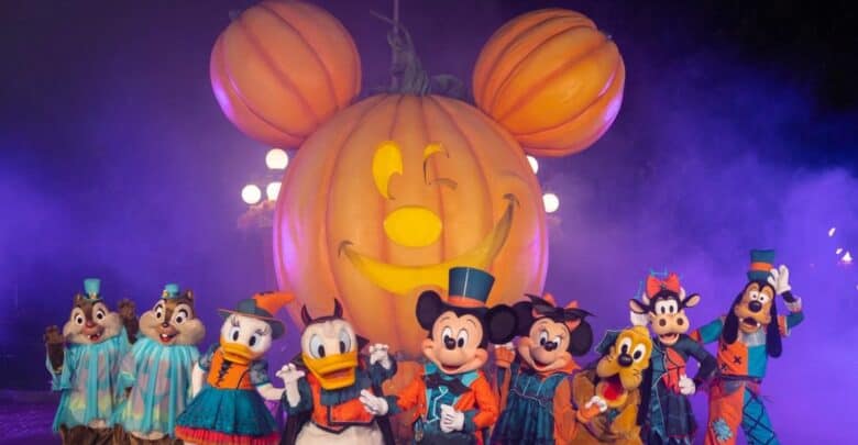 2023 Halloween looks for characters at Disneyland