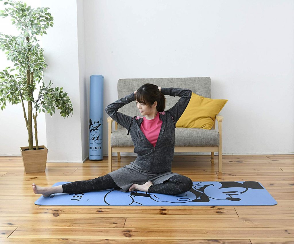 YOGA MAT （ ミッキーマウス）
新品未使用
LAVA限定
ディズニー Disney Yoga Mats And More That Will Inspire You To Exercise