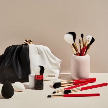 Cruella De Vil Makeup Brushes