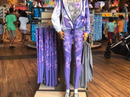 purple wall leggings