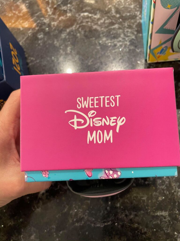 Limited Edition Sweetest Disney Mom MagicBand
