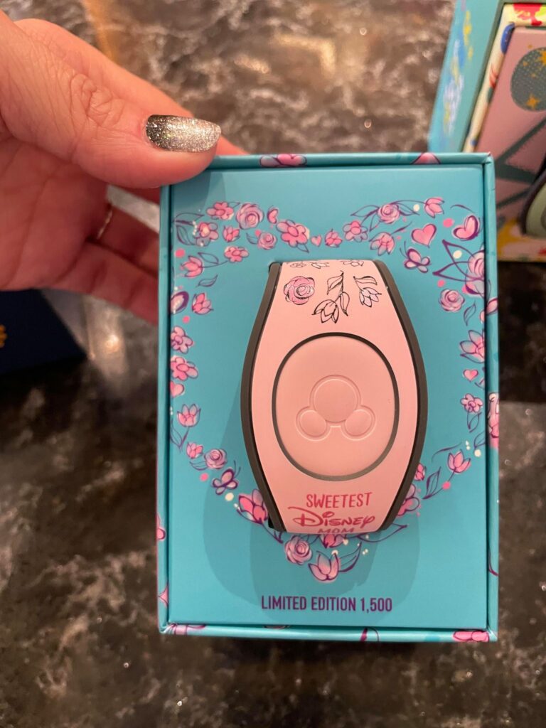 Limited Edition Sweetest Disney Mom MagicBand