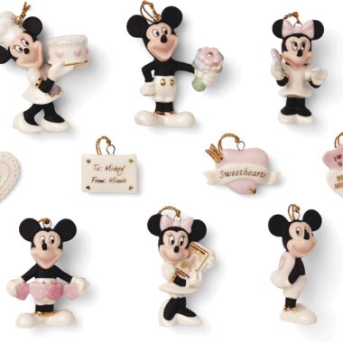 Colorful Disney character and love-themed mini figurines with charms, perfect for Disney fans and jewelry collection.