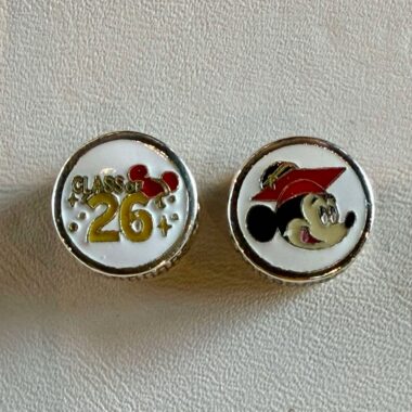 Mickey Mouse earrings featuring graduation cap and "Class of 26" writing, perfect for Disney fans.