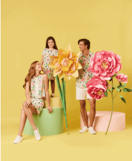 Disney x Lilly Pulitzer vintage vault print family fashion photo.