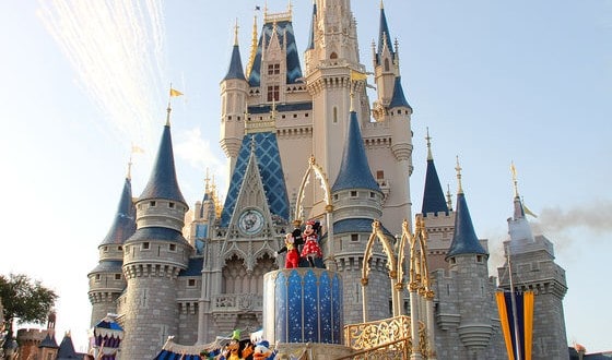 Cinderella Castle lights up with fireworks as classic Disney characters wow guests on stage, delivering true park magic.