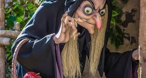 seven-dwarfs-witch